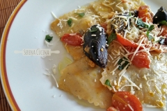 Ravioli Cacio e pepe con le cozze