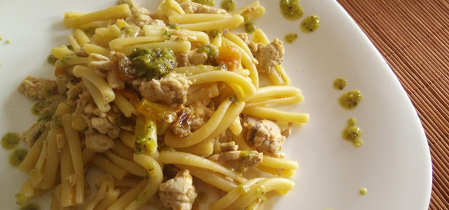 Pasta palamita pesto di pistacchi e pomodorini