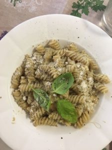 Fusilli con vellutata di melanzane