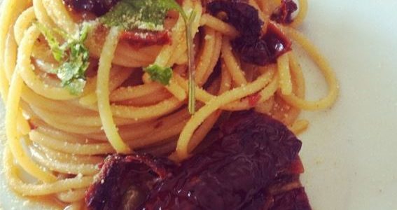 Spaghetti pomodori secchi e colatura di alici