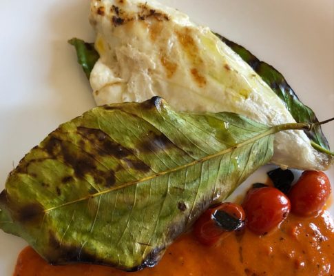 Filetto di orata in foglie di limone